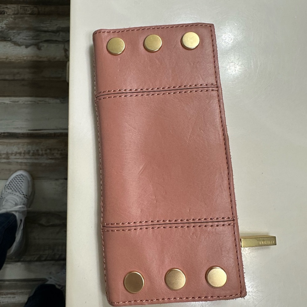 110 North wallet Hammit